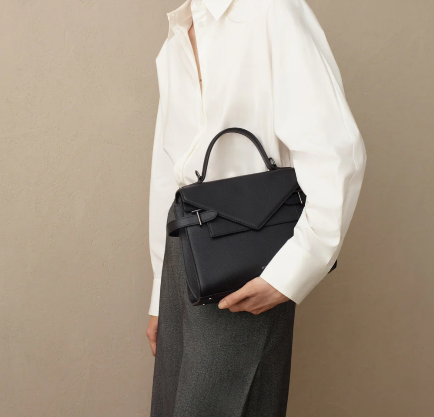 Sac à main double rabat moyen modèle en cuir grainé Le Tanneur