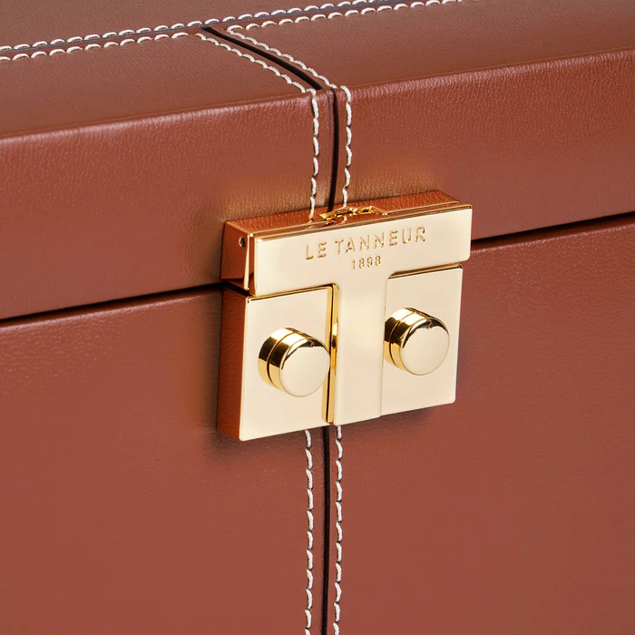 Grande boite à bijoux fermoir T en cuir Le Tanneur