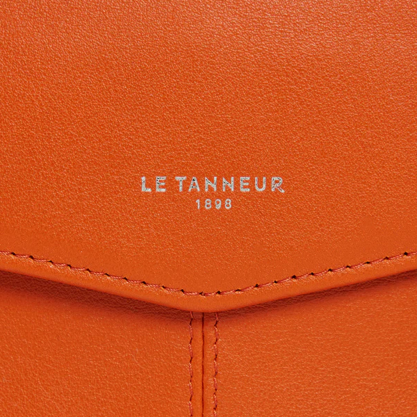Pochette enveloppe MM en cuir lisse Charlotte Le Tanneur