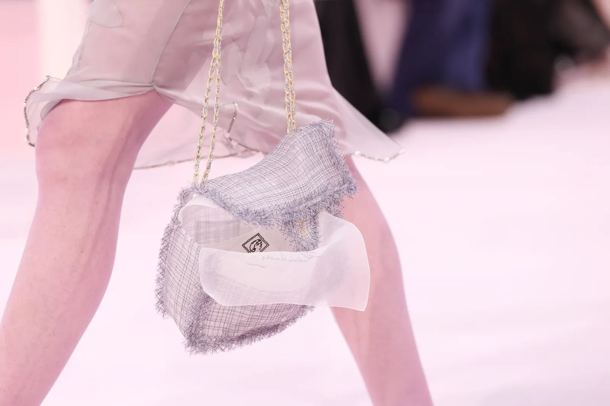 Pourquoi le Chanel Timeless obsède encore le monde de la mode ?