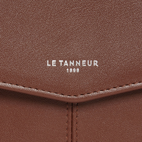 Pochette enveloppe MM en cuir lisse Charlotte Le Tanneur
