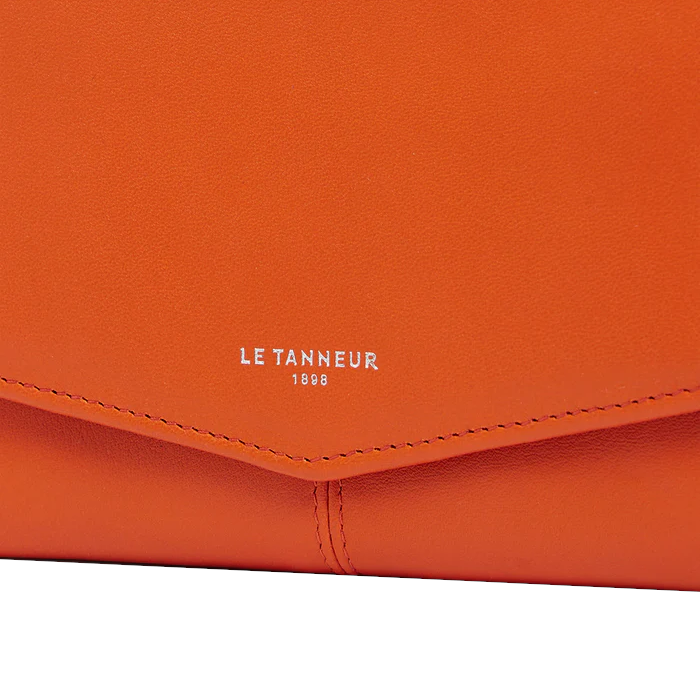 Portefeuille moyen modèle en cuir lisse Charlotte Le Tanneur